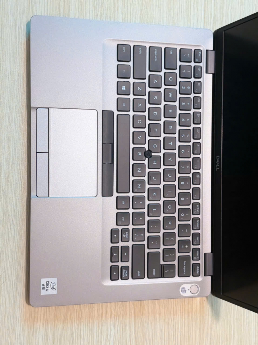 dell 5411 có làm thiết kế đồ họa được ko